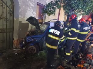 Șapte persoane implicate într-un accident rutier pe DN 1, la Dridif
