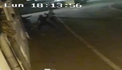 Un copil și mama lui, bătuți în plină stradă la Făgăraș