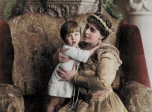 Documentarul „Maria, inima României”, difuzat din nou de History Channel