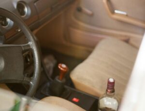 La volan alături de un bun prieten, alcoolul