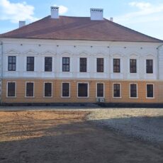 O comună din Sibiu este prima din România care are două școli smart