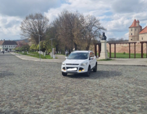 Amenzi de până la 2.500 de lei pentru cei care circulă cu vehicule în zonele pietonale din Făgăraș
