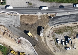 Sens giratoriu, ridicat la intersecția DN1 cu DJ 105G, în zona Avrig
