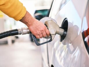Prețul motorinei ar putea depăși 10 lei/litru în septembrie