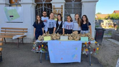Târg caritabil pentru restaurarea Bisericii Sf. Nicolae din Făgăraș. Peste 4.000 de lei strânși într-o singură zi